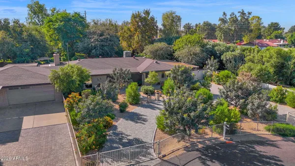 $950,000 | 4221 East Emelita Avenue, Mesa, AZ 85206