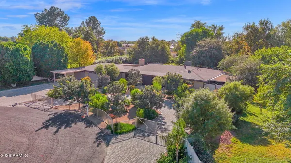 $950,000 | 4221 East Emelita Avenue, Mesa, AZ 85206