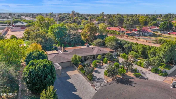 $950,000 | 4221 East Emelita Avenue, Mesa, AZ 85206