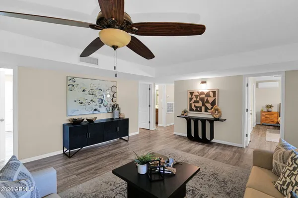 $950,000 | 4221 East Emelita Avenue, Mesa, AZ 85206