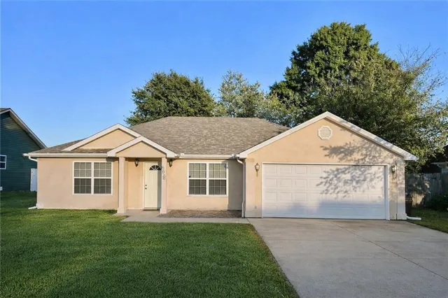 $249,000 | 606 Kendrick Lane, Knob Noster, MO 65336