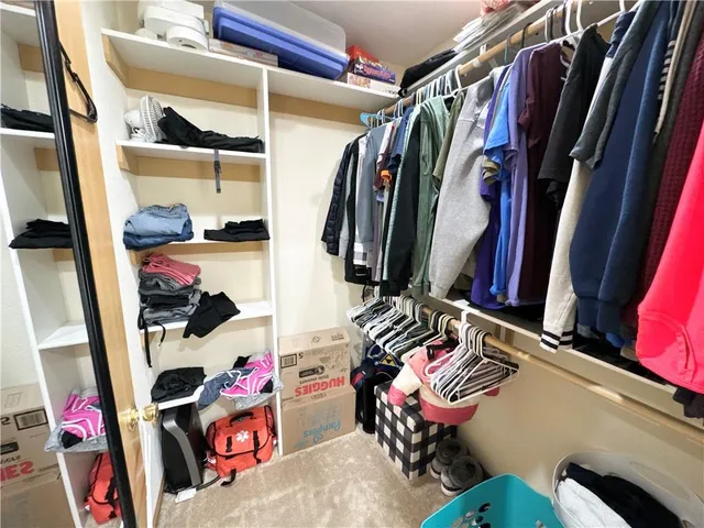 $254,000 | 606 Kendrick Lane, Knob Noster, MO 65336