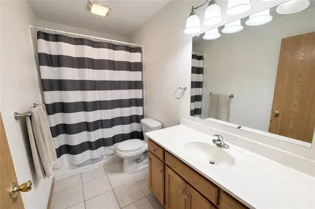 $249,000 | 606 Kendrick Lane, Knob Noster, MO 65336