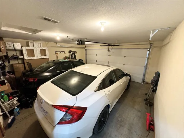 $249,000 | 606 Kendrick Lane, Knob Noster, MO 65336