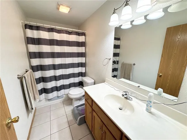 $254,000 | 606 Kendrick Lane, Knob Noster, MO 65336