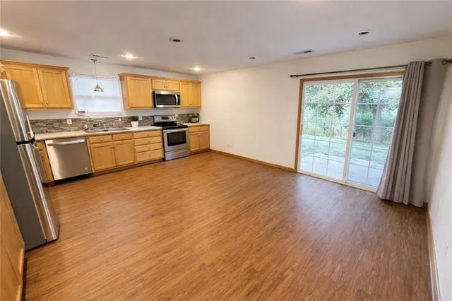 $249,000 | 606 Kendrick Lane, Knob Noster, MO 65336