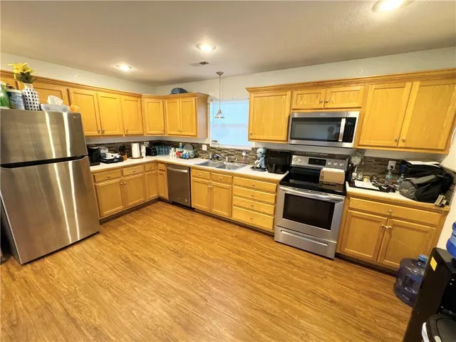 $254,000 | 606 Kendrick Lane, Knob Noster, MO 65336