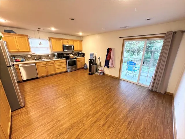 $254,000 | 606 Kendrick Lane, Knob Noster, MO 65336