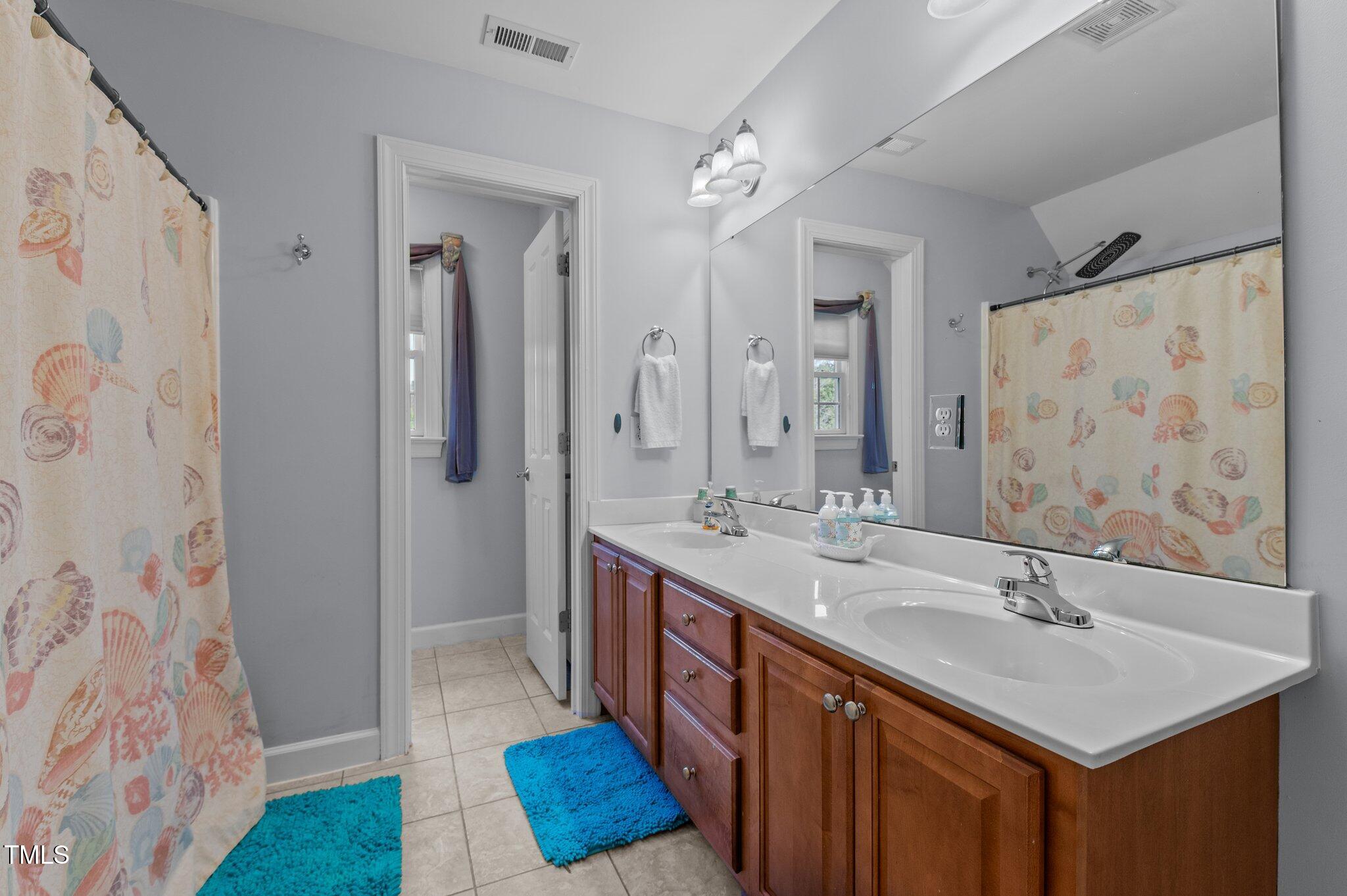 9016 New Century Road Wake Forest, NC 27587 - Photo 28 of 43 Full Bath up
