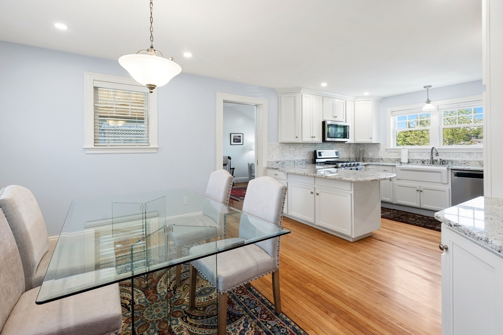 55 Gregory Street Marblehead, MA 01945 - Photo 7 of 28
