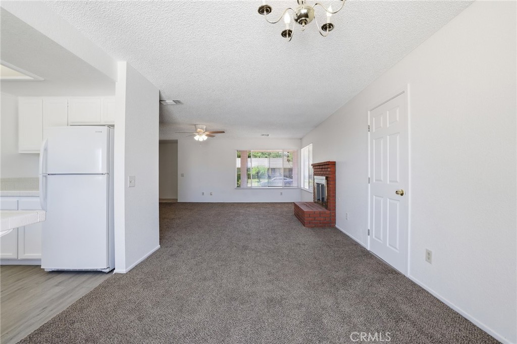9837 East Ave R 10 Littlerock, CA 93543 - Photo 8 of 35