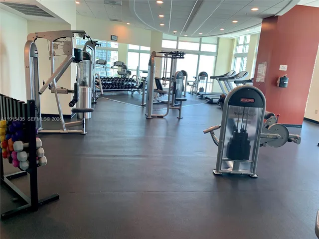 $2,600 | 300 South Biscayne Boulevard, Unit T1509, Miami, FL 33131