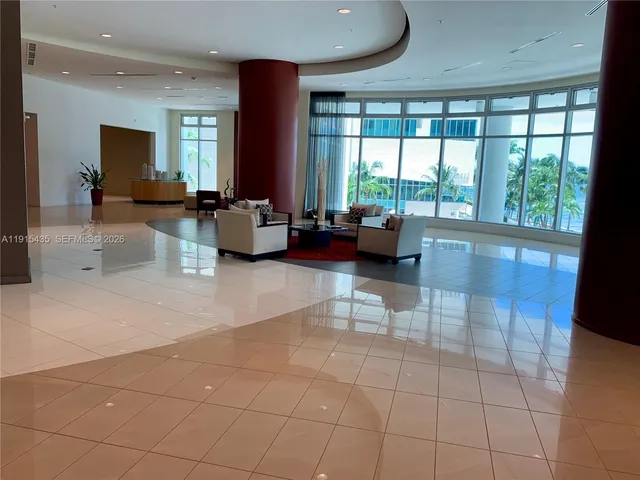 $2,600 | 300 South Biscayne Boulevard, Unit T1509, Miami, FL 33131