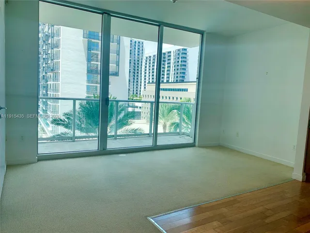 $2,600 | 300 South Biscayne Boulevard, Unit T1509, Miami, FL 33131