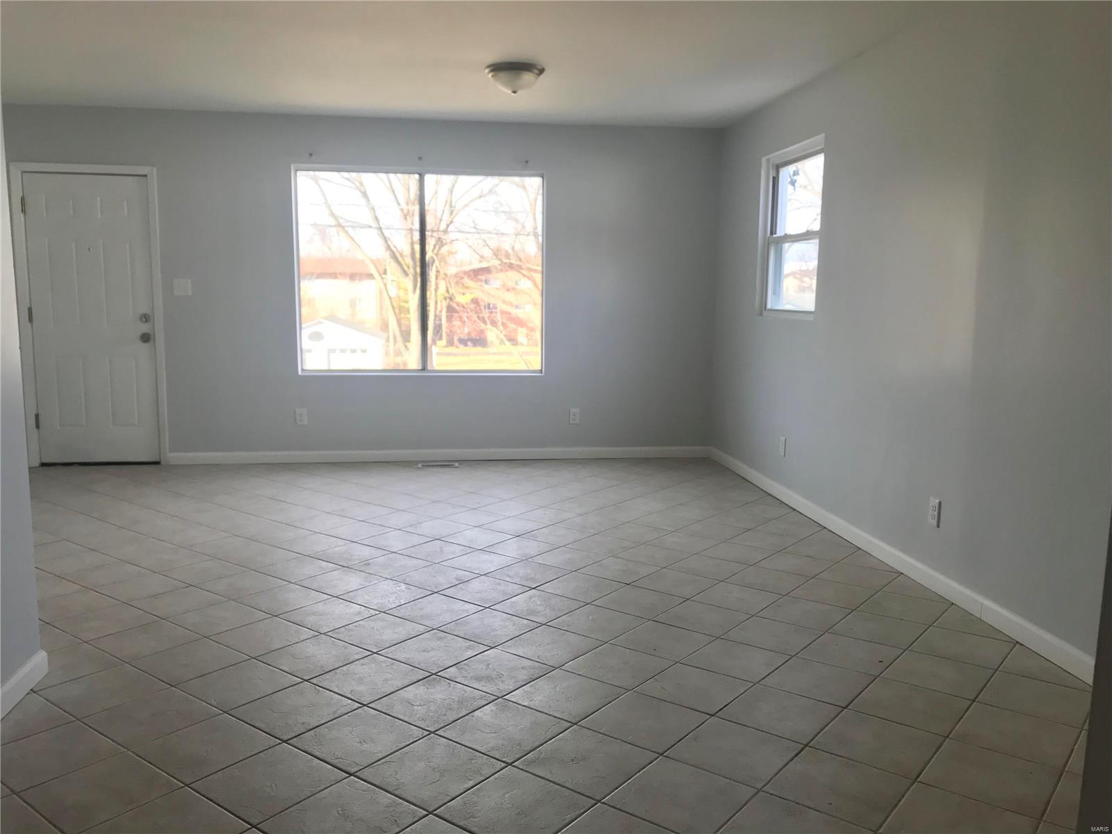3642 Adie Road St. Ann, MO 63074 - Photo 2 of 7 Gallery Image 2