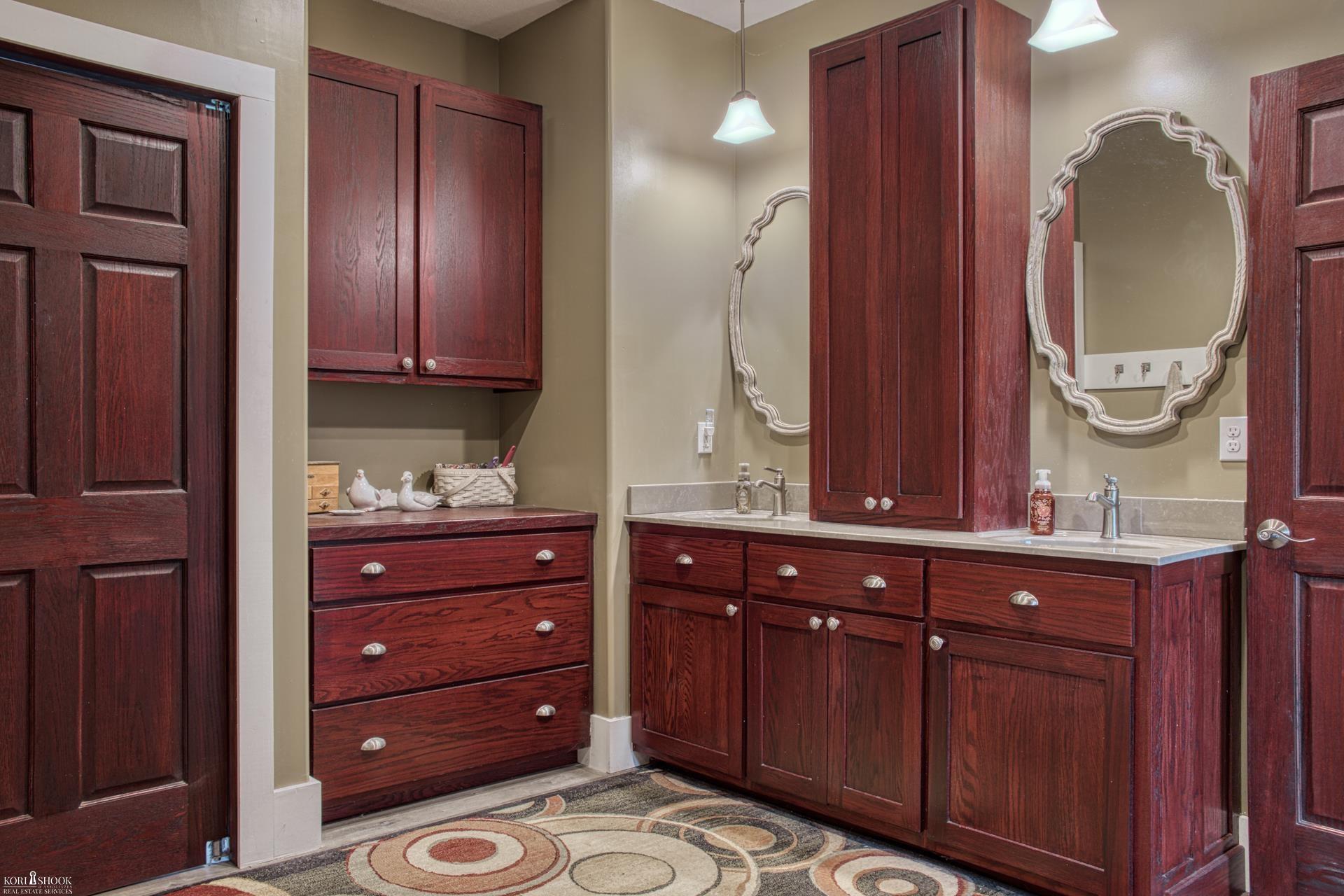 845 North Hintz Road Owosso, MI 48867 - Photo 20 of 60 50178262-702b0922-d474-41eb-ad2c-8932d801e4e0.JPG