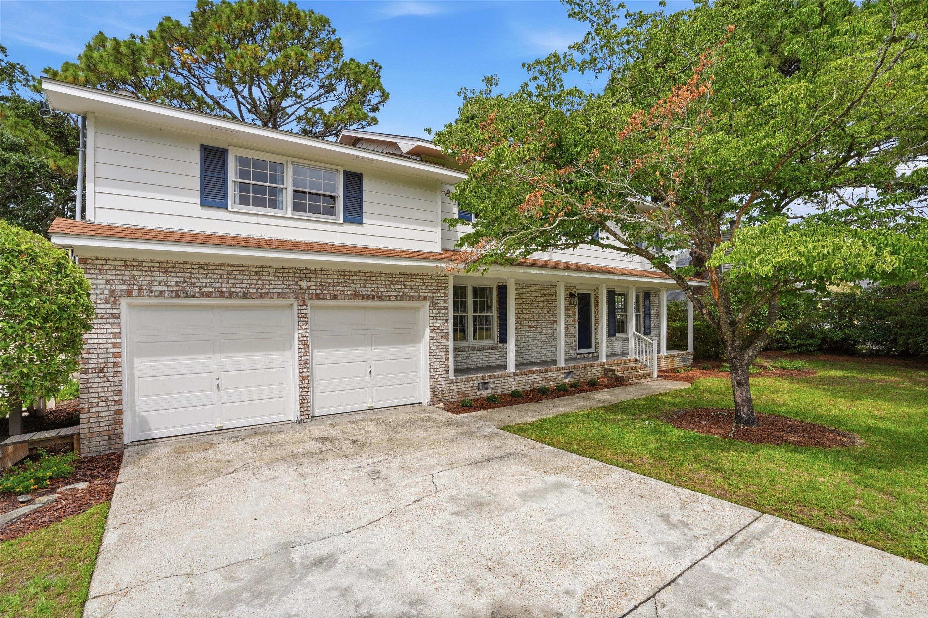 932 Tall Pine Road Mount Pleasant, SC 29464 - Photo 2 of 32