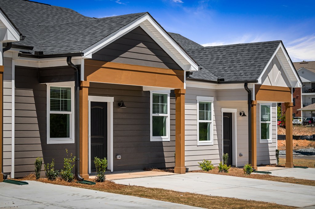 50 Grove Loop Blue Ridge, GA 30513 - Photo 3 of 27 a front view of a house