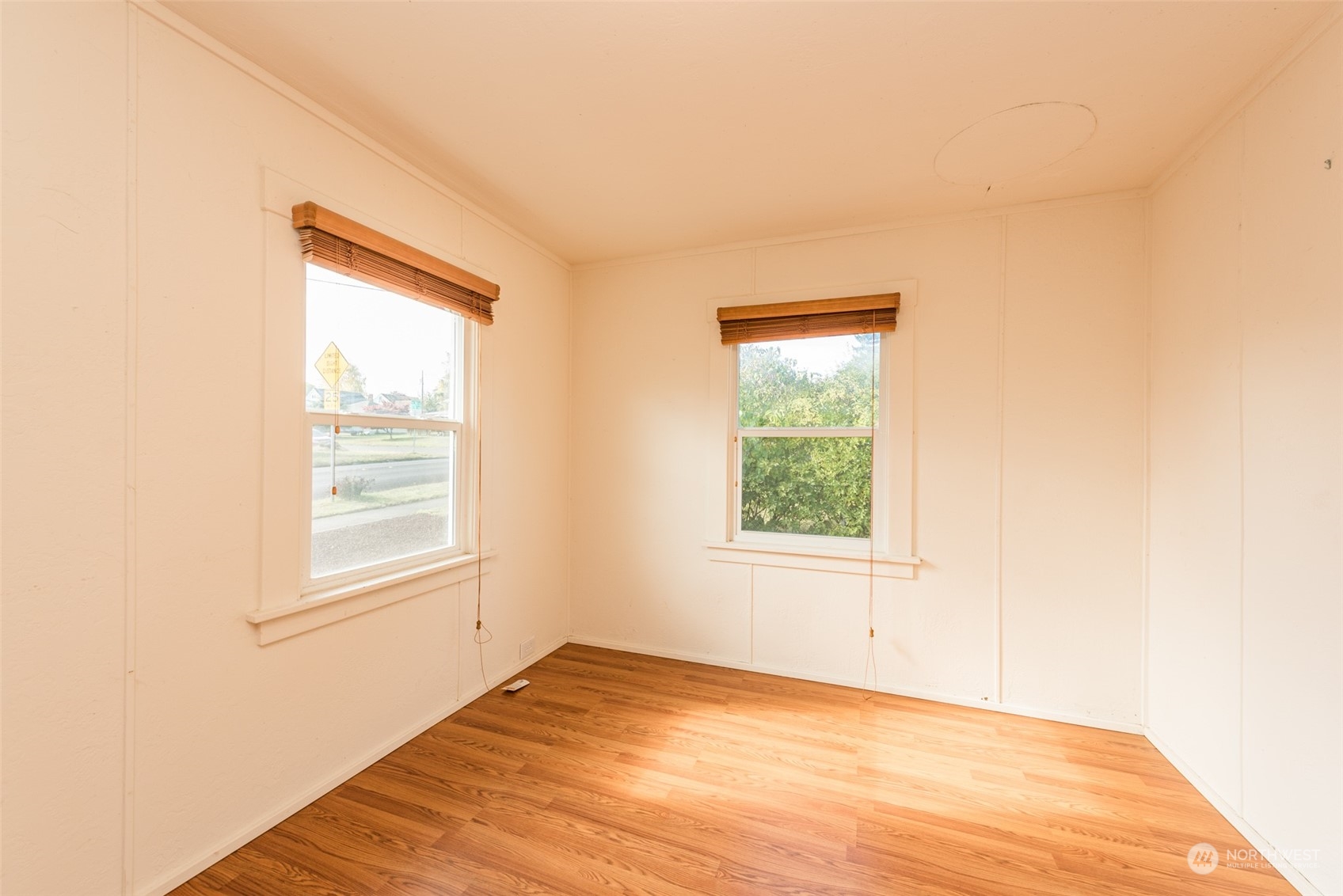 1035 West 8th Street Port Angeles, WA 98363 - Photo 13 of 33
