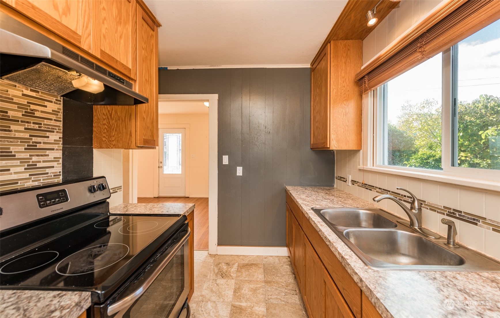 1035 West 8th Street Port Angeles, WA 98363 - Photo 16 of 33