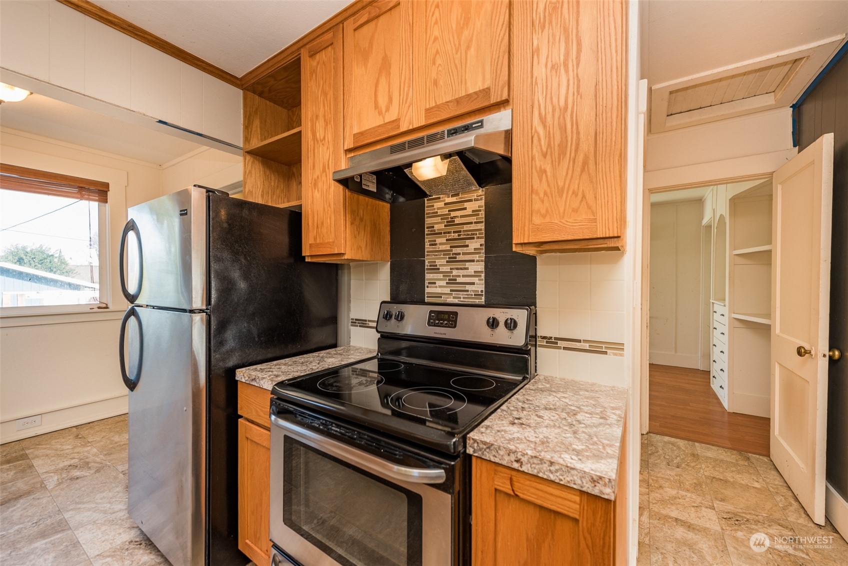 1035 West 8th Street Port Angeles, WA 98363 - Photo 17 of 33
