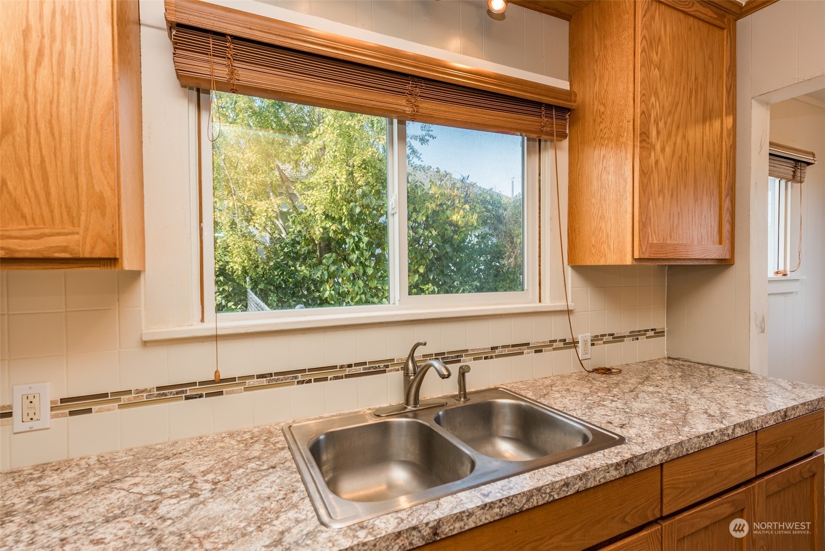 1035 West 8th Street Port Angeles, WA 98363 - Photo 18 of 33
