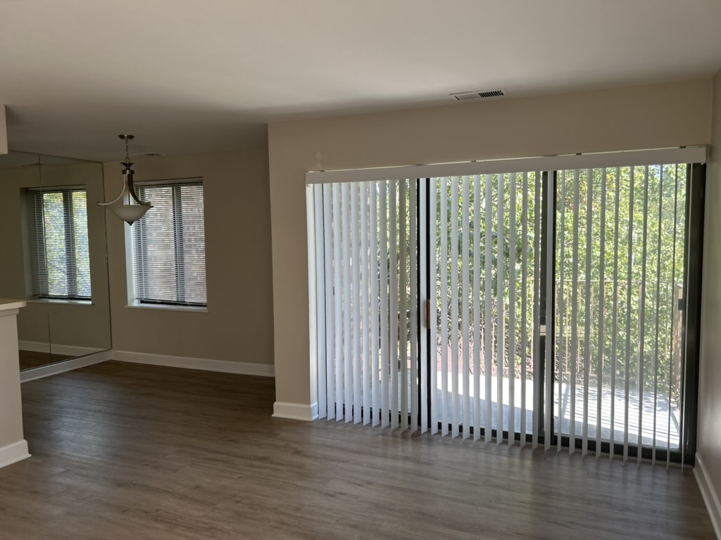 425 Walnut Creek Road, Unit 1308 Lisle, IL 60532 - Photo 3 of 13