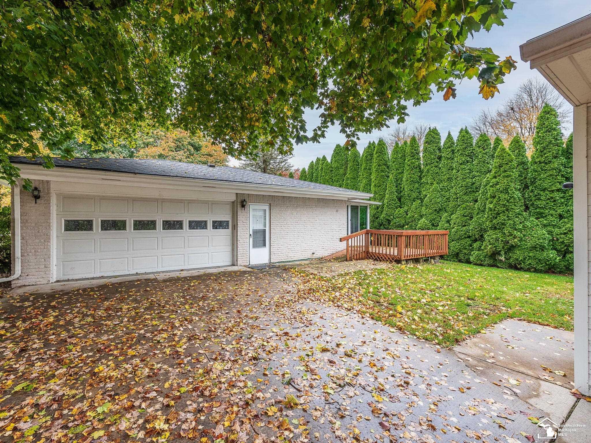 8901 Jackman Road Temperance, MI 48182 - Photo 33 of 47