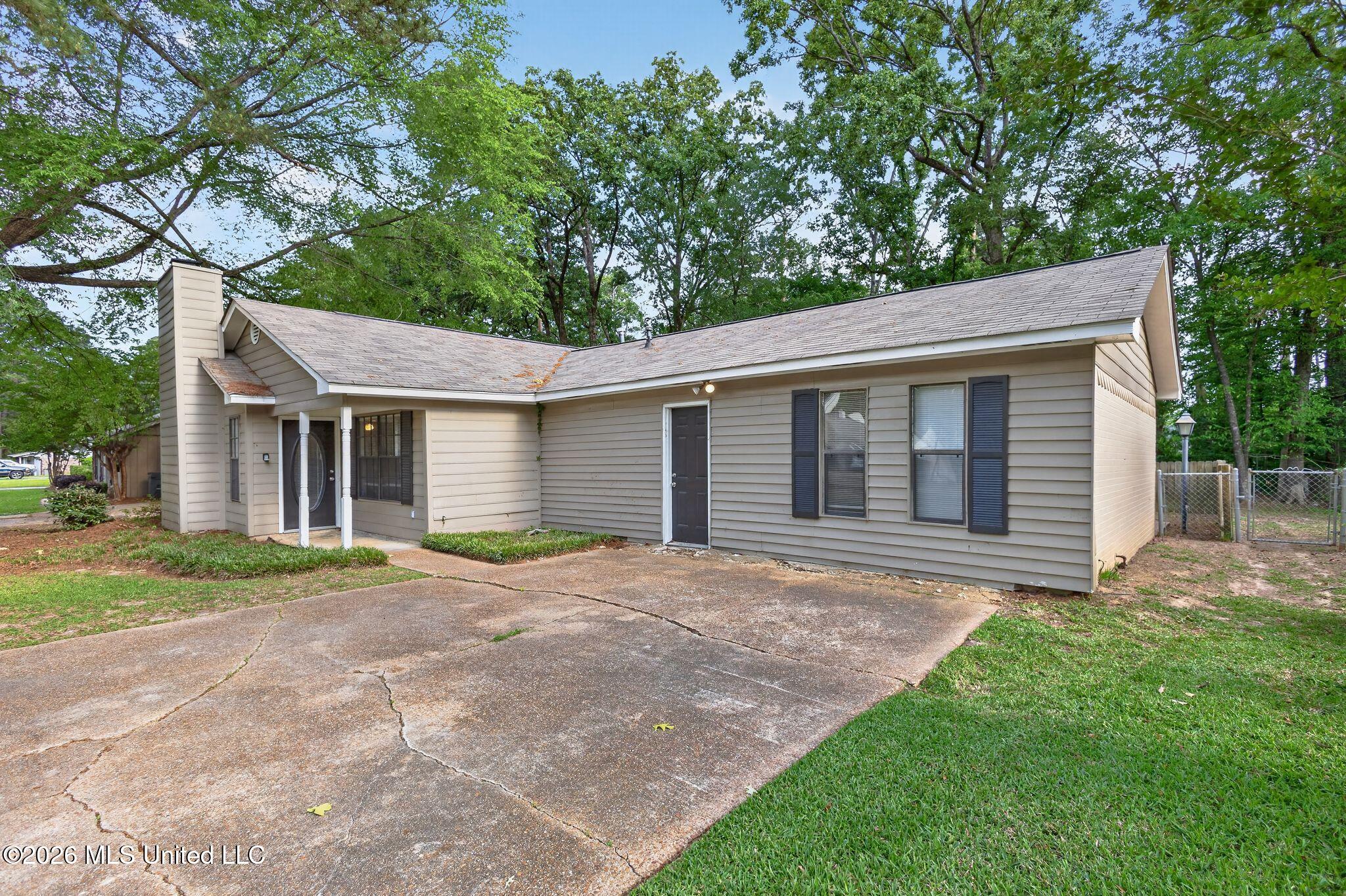 125 Cumberland Road Brandon, MS 39047 - Photo 3 of 40 13_125_Cumberland_Rd_Brandon_MS_39047_US