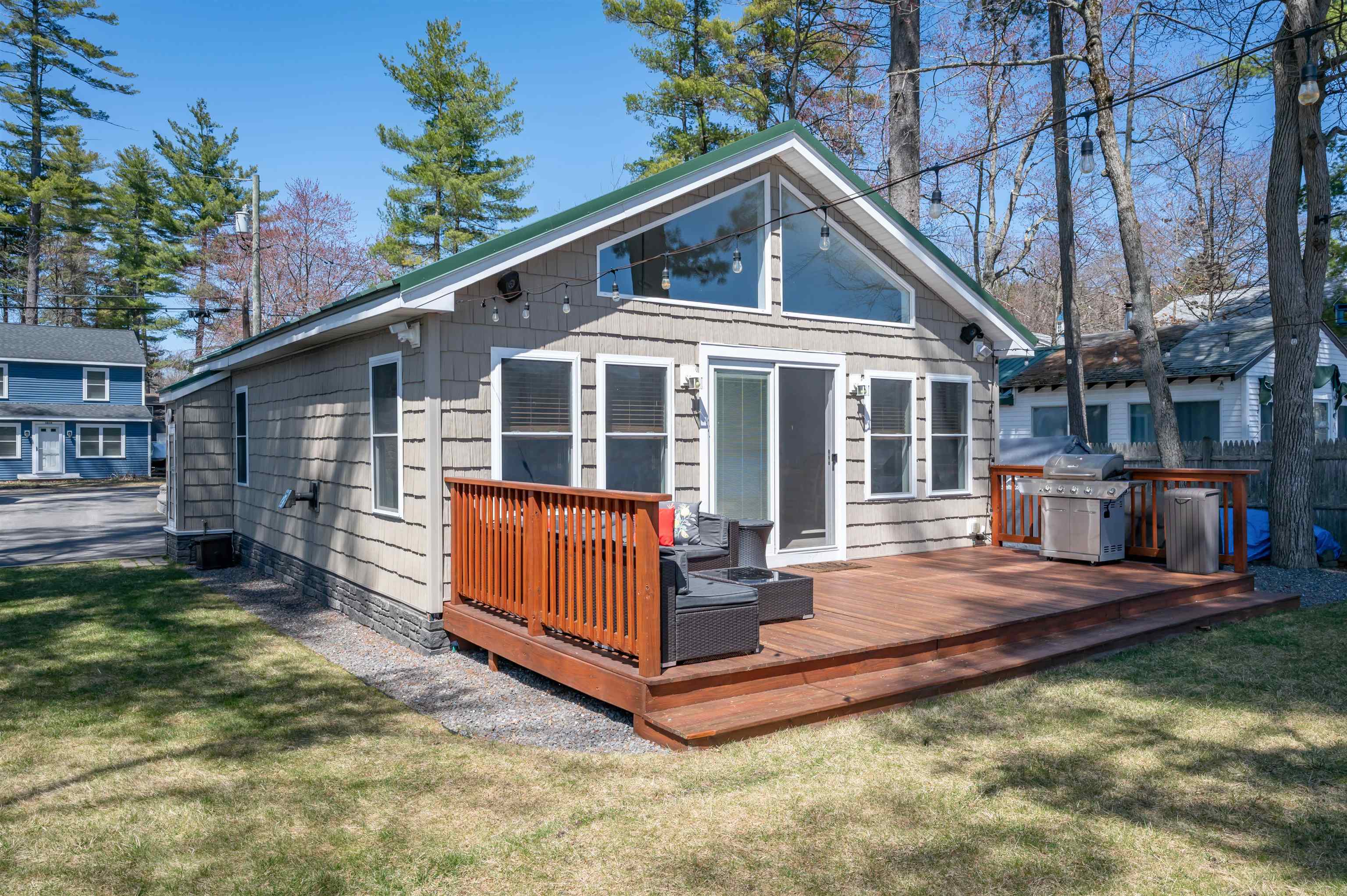 1011 Collettes Grove Road Derry, NH 03038 - Photo 5 of 37