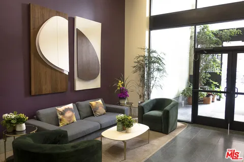 $2,100 | 315 West 5th Street, Unit 903, Los Angeles, CA 90013