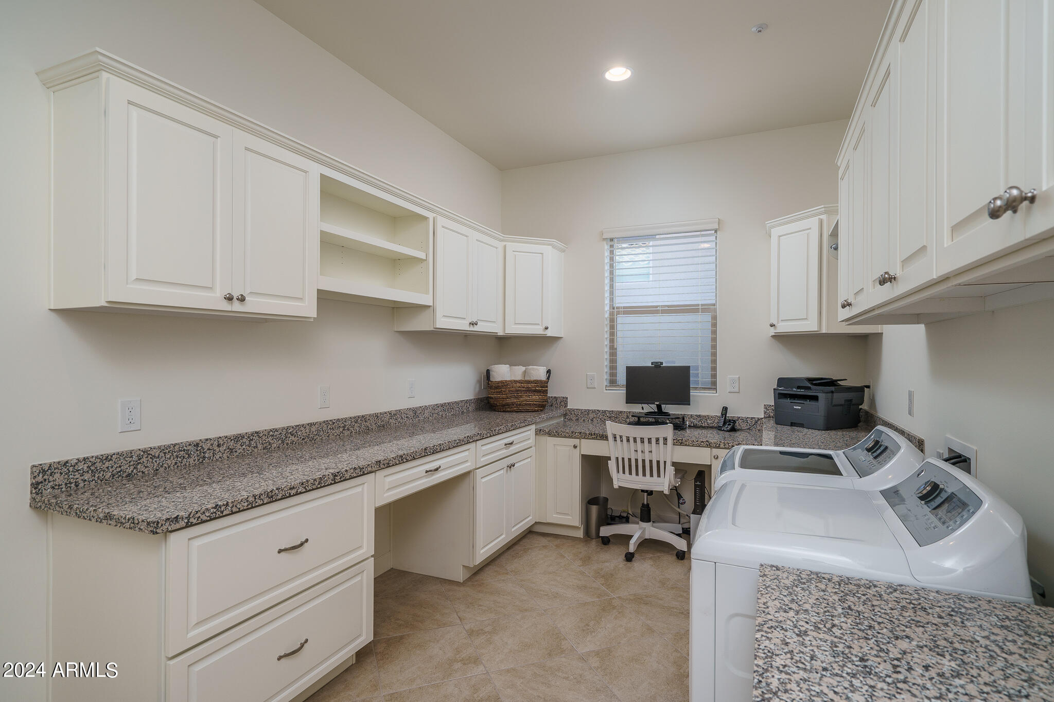 17952 East Cindercone Road Rio Verde, AZ 85263 - Photo 23 of 41 47) LAUNDRY