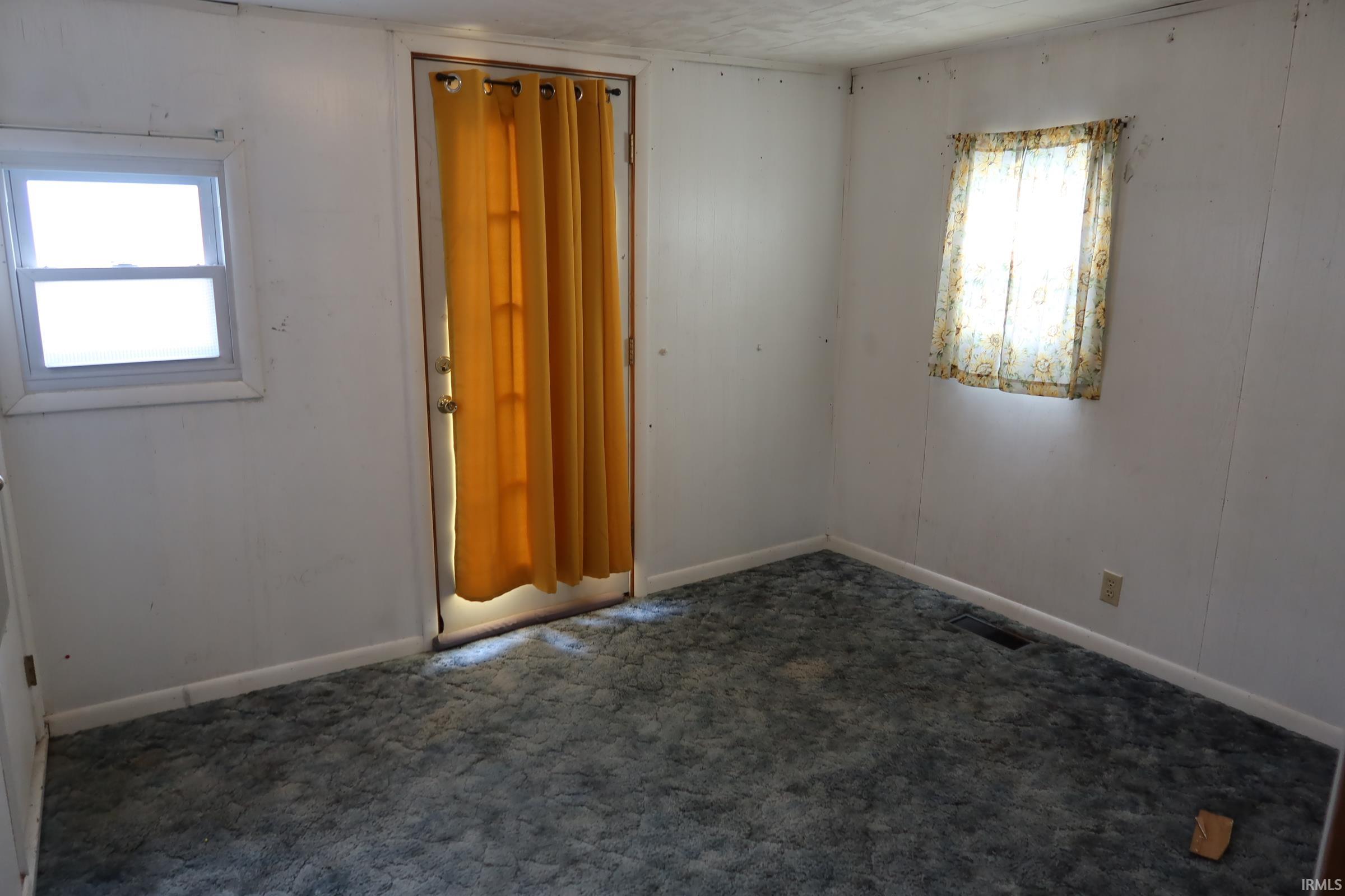 11001 South Street Cynthiana, IN 47612 - Photo 14 of 23