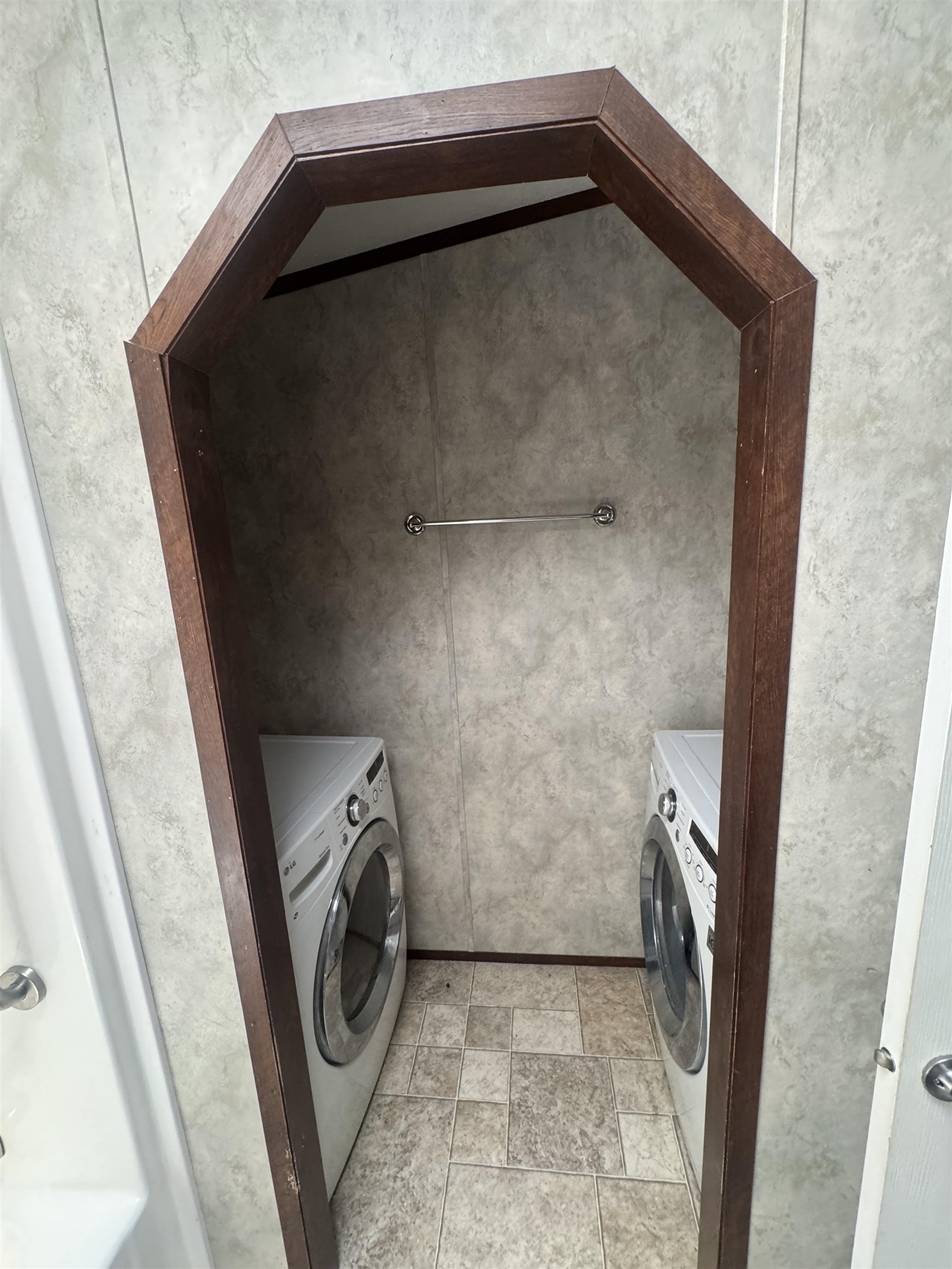 75 South Policy Street, Unit 51 Salem, NH 03079 - Photo 13 of 19
