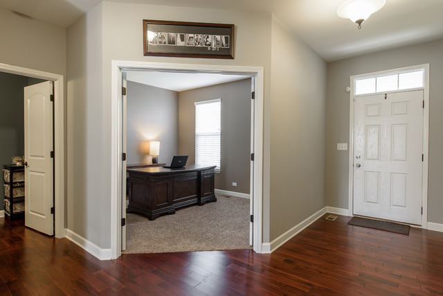 5806 Oak Ridge Way Lisle, IL 60532 - Photo 3 of 24