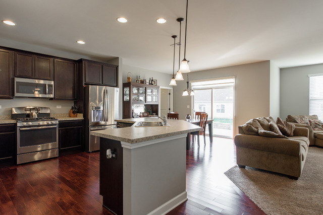 5806 Oak Ridge Way Lisle, IL 60532 - Photo 5 of 24