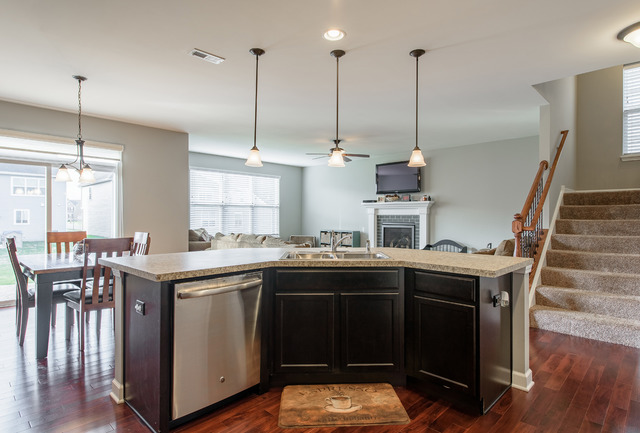 5806 Oak Ridge Way Lisle, IL 60532 - Photo 8 of 24