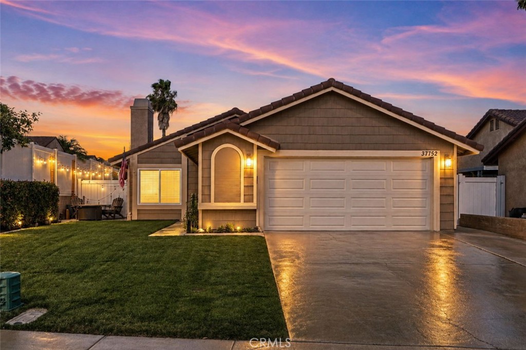 37752 Cresta Del Reyo Murrieta, CA 92563 - Photo 3 of 51