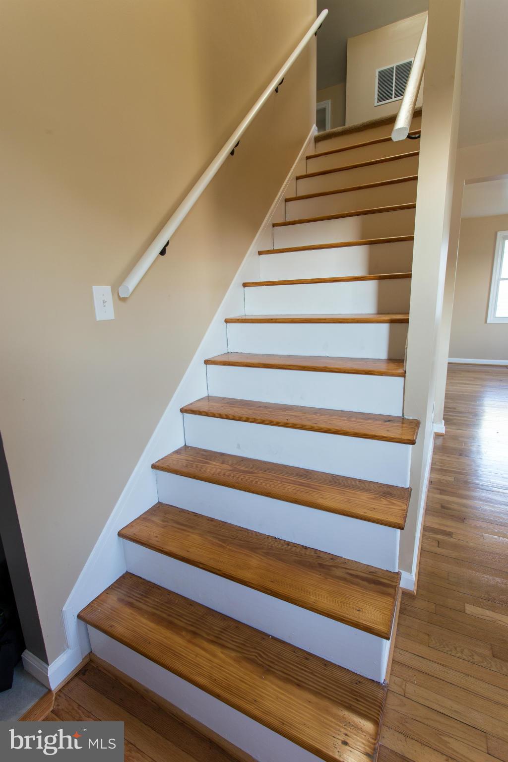 938 Martin Road Baltimore, MD 21221 - Photo 21 of 28 Interior (General)