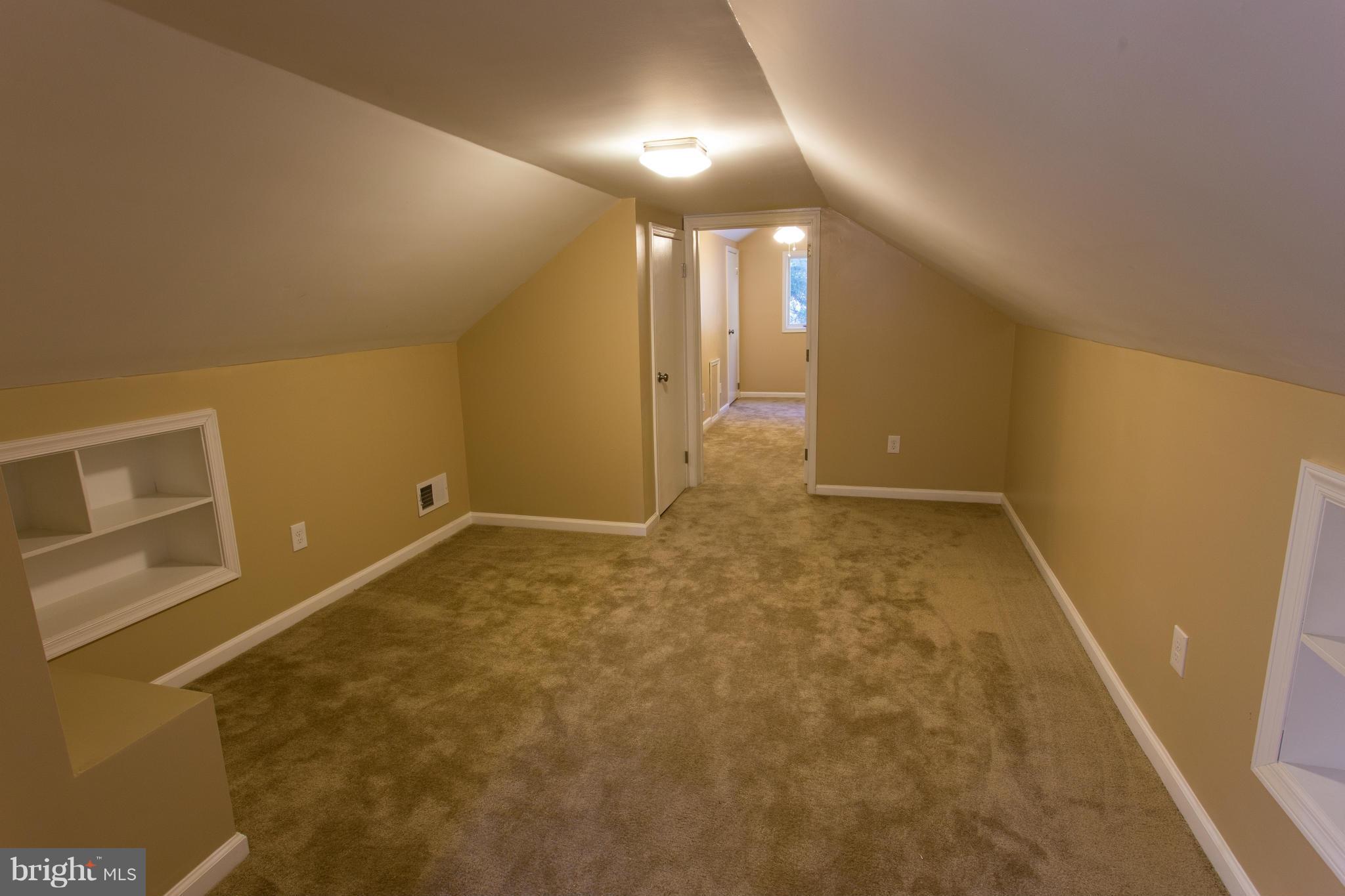 938 Martin Road Baltimore, MD 21221 - Photo 24 of 28 Bedroom