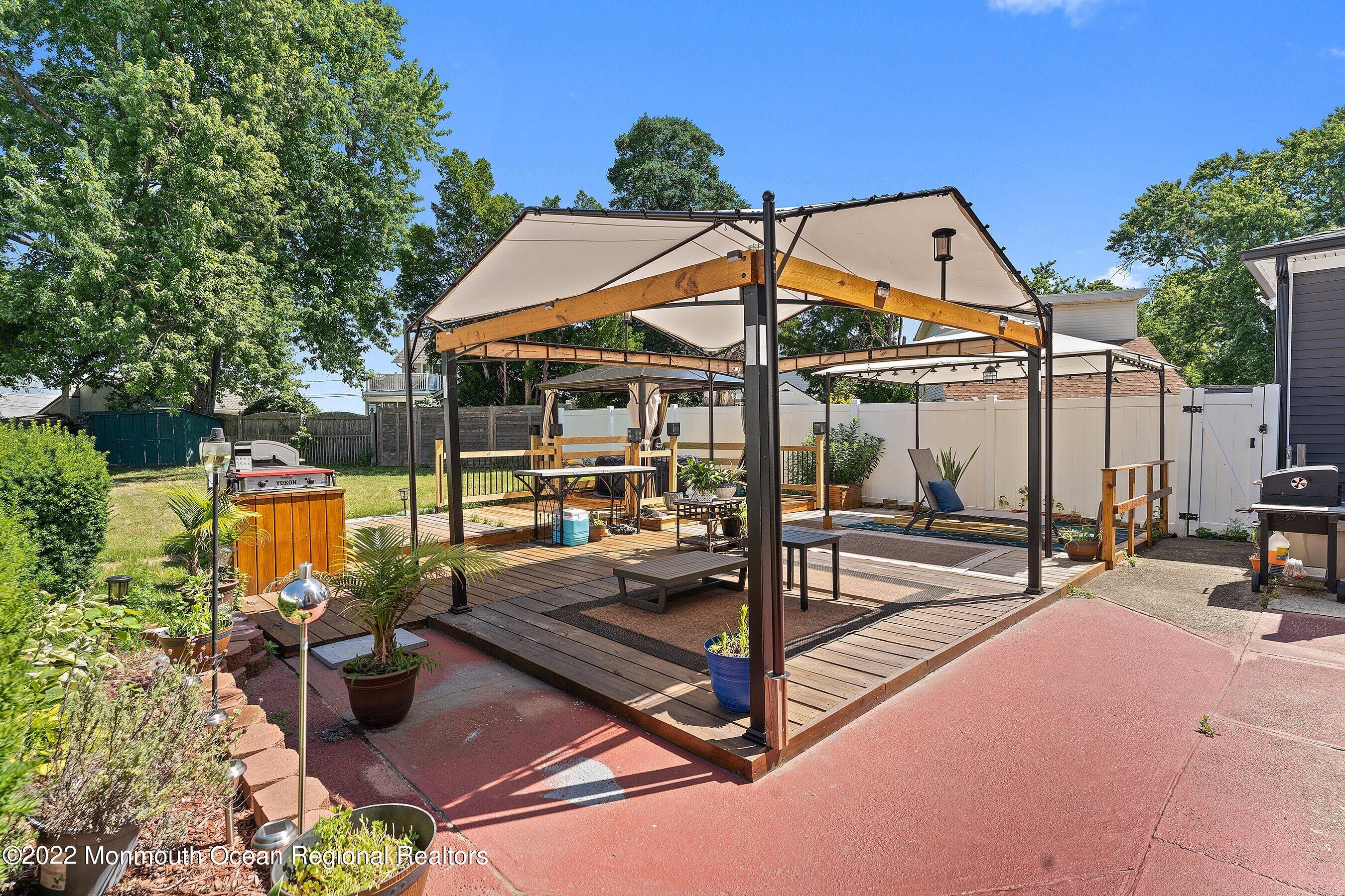 167 1st Street Keyport, NJ 07735 - Photo 26 of 31 Deck