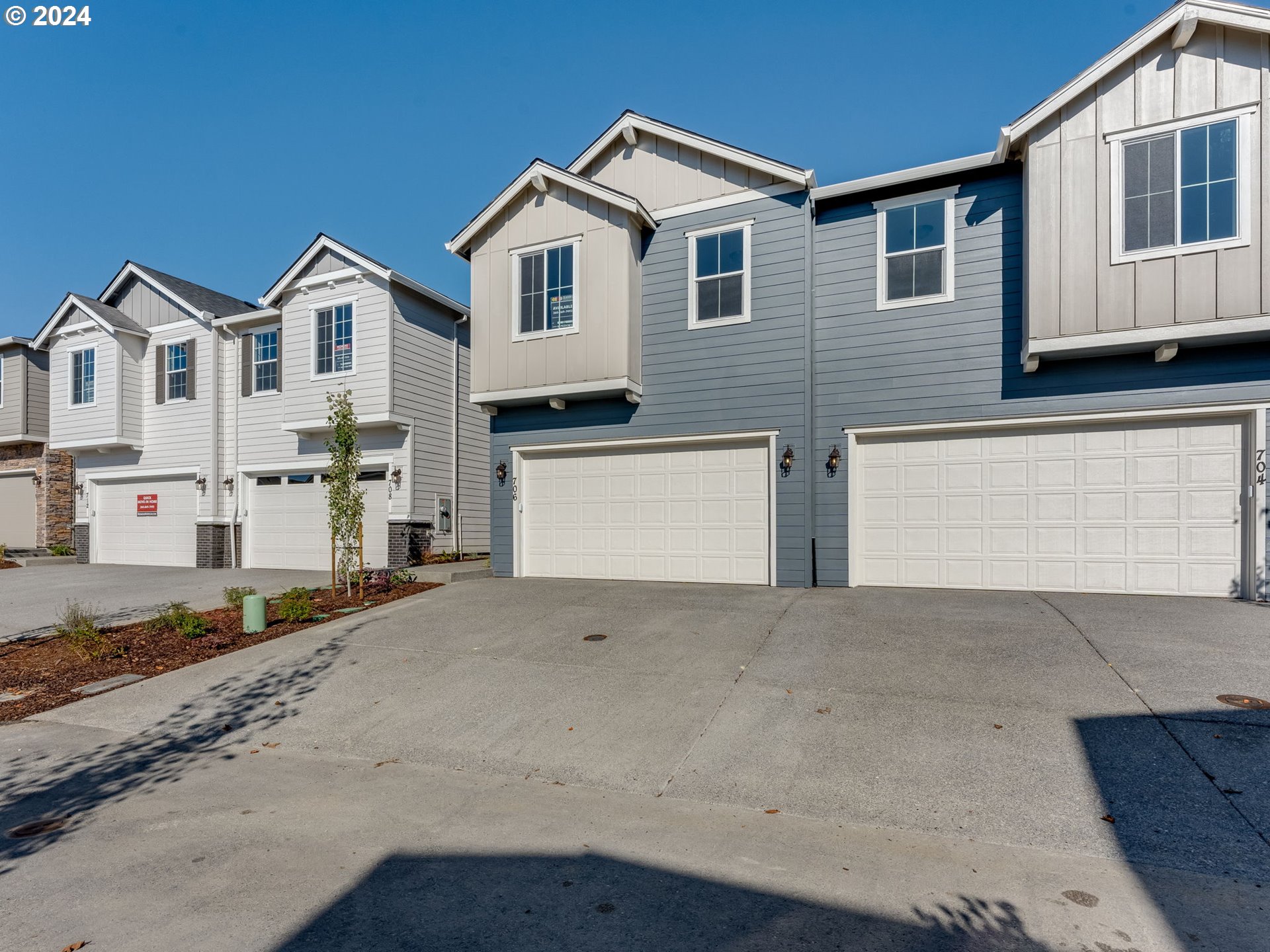 706 Northwest 178th Street Ridgefield, WA 98642 - Photo 2 of 39