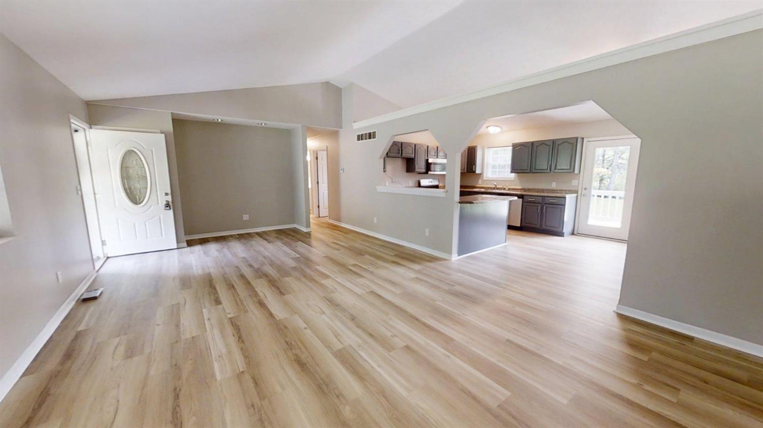 11173 Little Duck Creek Road Metamora, IN 47030 - Photo 5 of 44