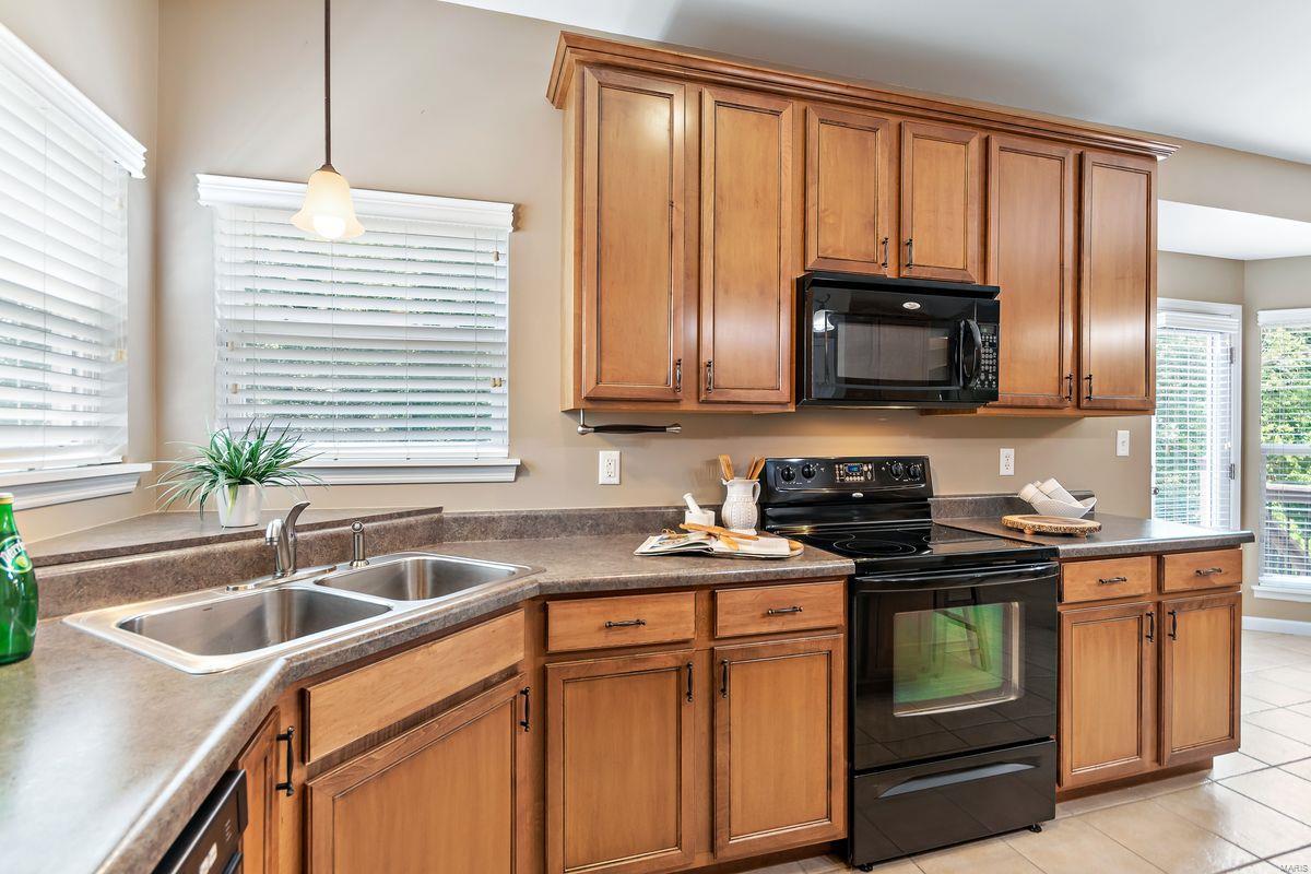 1121 Talbridge Way St. Charles, MO 63303 - Photo 16 of 34