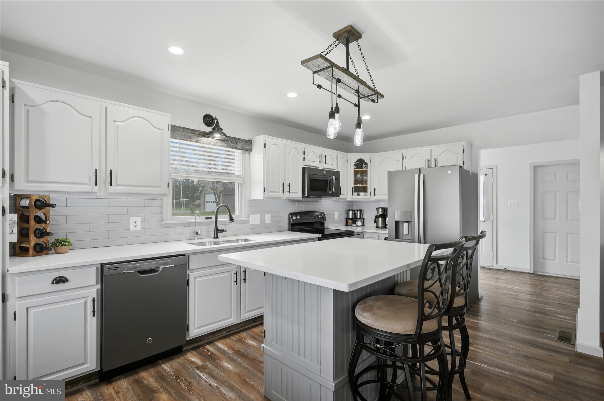 2171 Oranda Road Strasburg, VA 22657 - Photo 17 of 69 Island has electric too! How convenient!