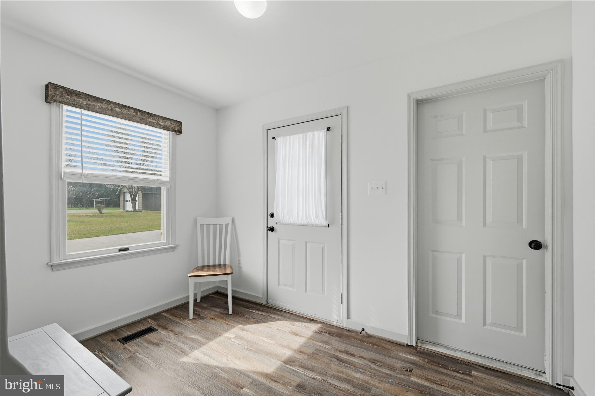 2171 Oranda Road Strasburg, VA 22657 - Photo 22 of 69 Mudroom entrance