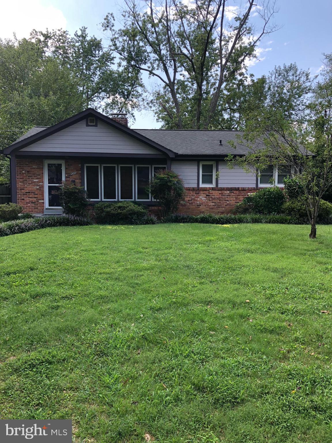 8006 Jackson Road Alexandria, VA 22308 - Photo 2 of 47