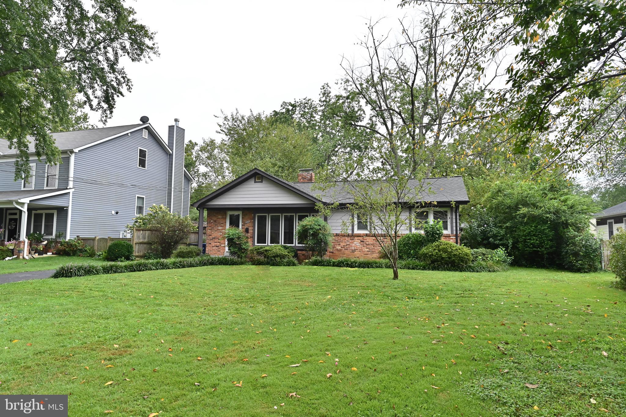 8006 Jackson Road Alexandria, VA 22308 - Photo 3 of 47