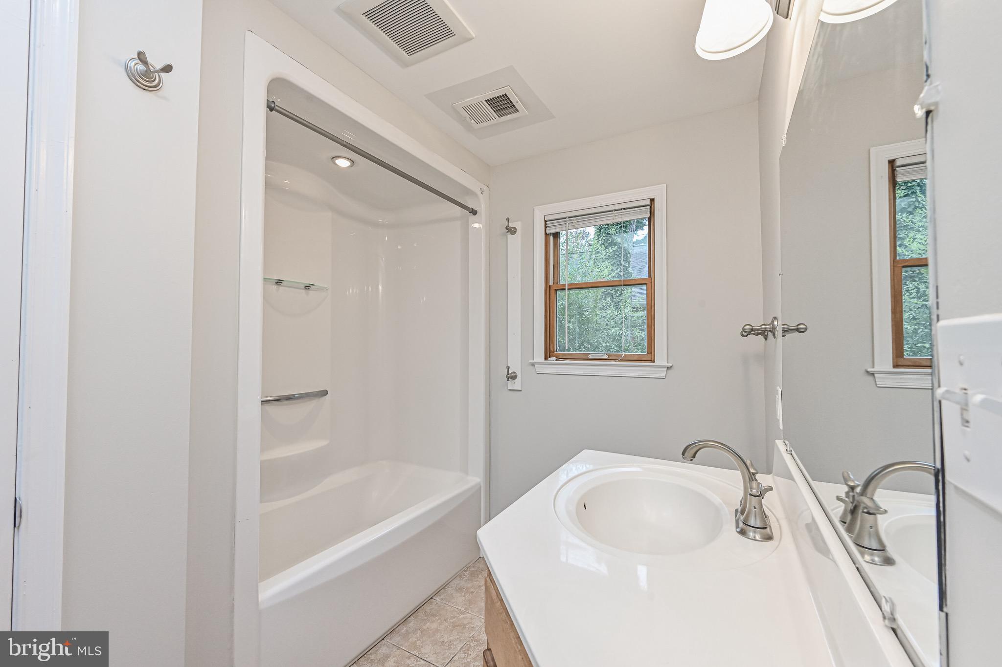 8006 Jackson Road Alexandria, VA 22308 - Photo 21 of 47