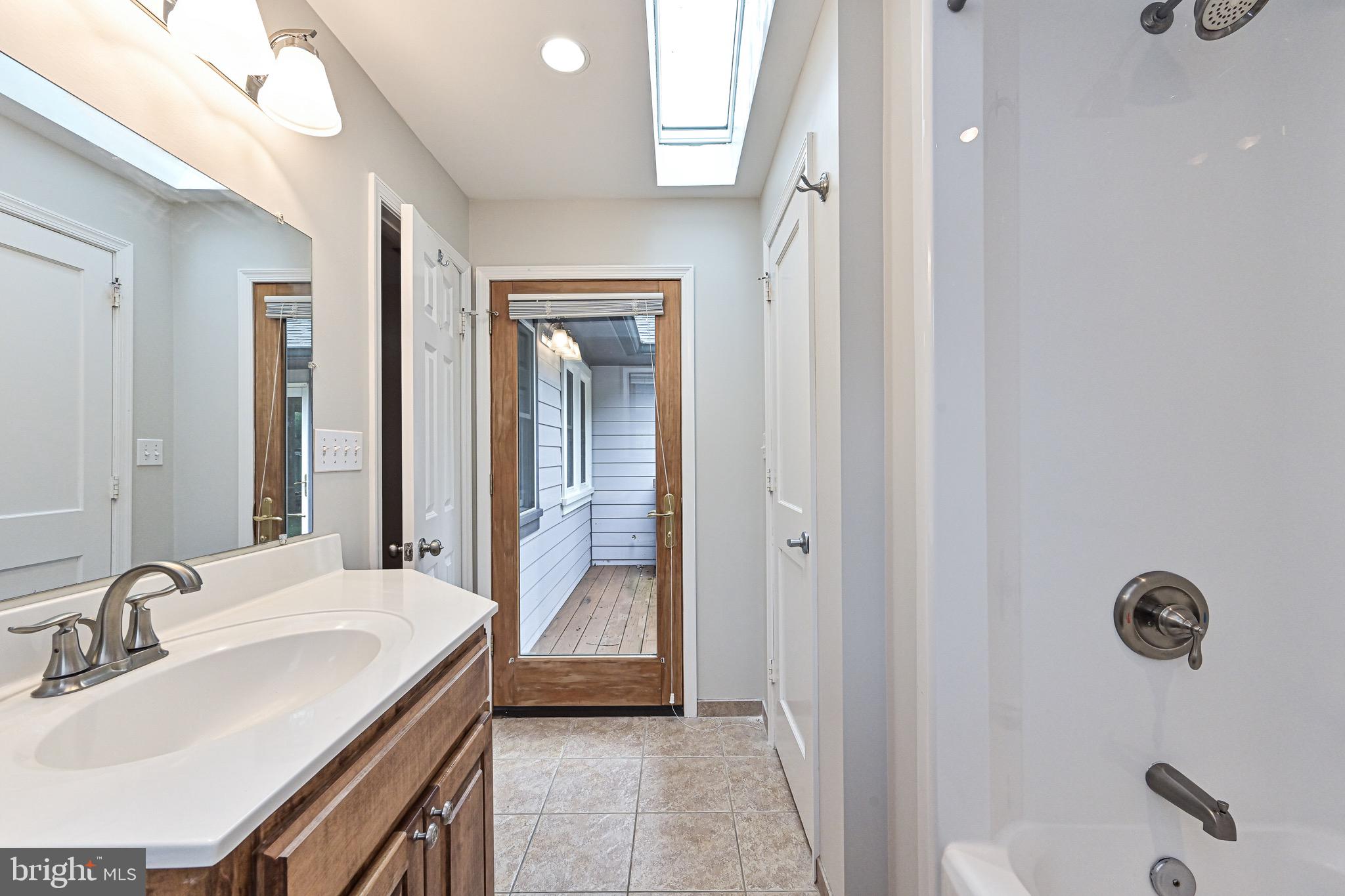 8006 Jackson Road Alexandria, VA 22308 - Photo 24 of 47